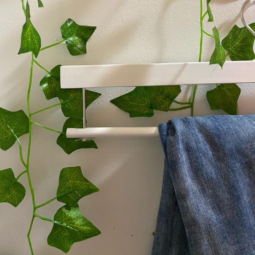 American Eagle High-Waisted Jeans